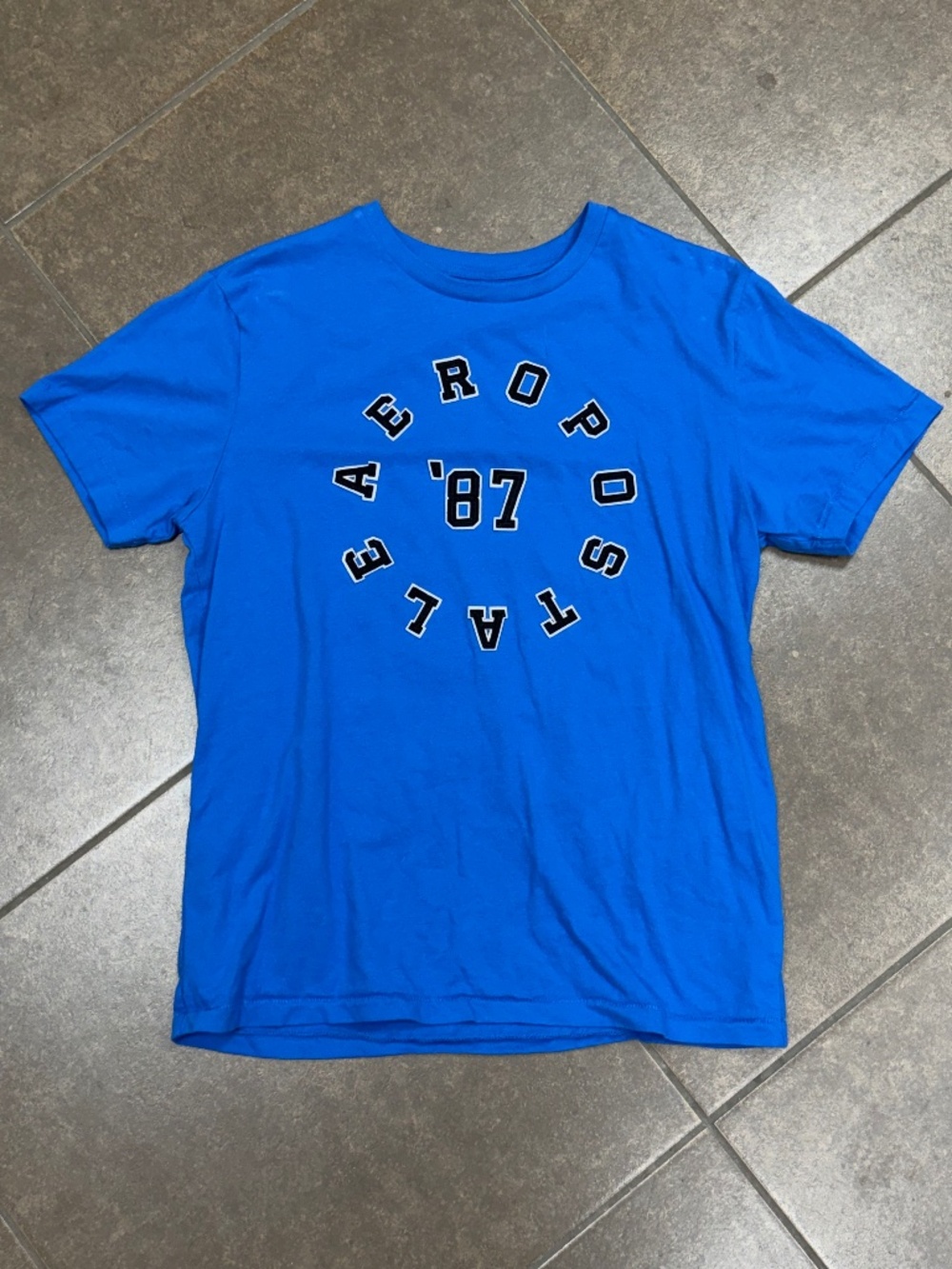 Aeropostale T-Shirt - Mens Medium